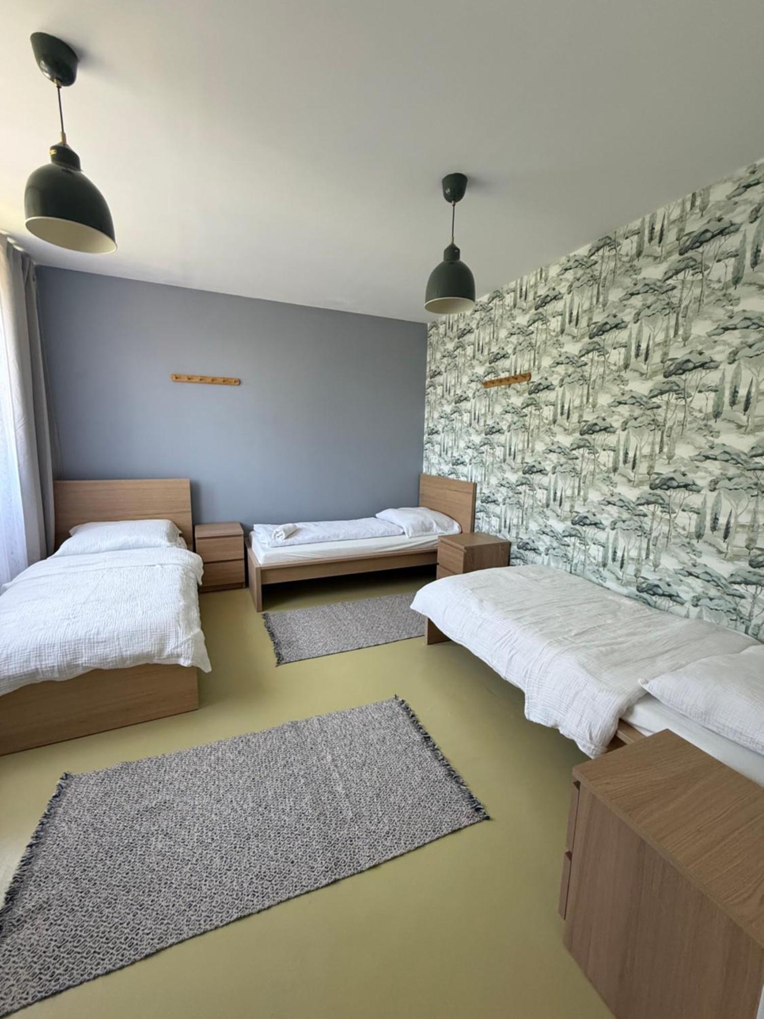 Habitación Triple Básica con baño compartido